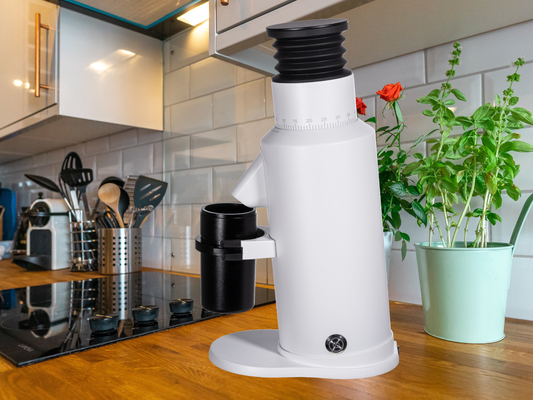 طاحونة حبوب القهوة 300W GEENDE الجهد 110V-220V داخل L13*W21*H32CM